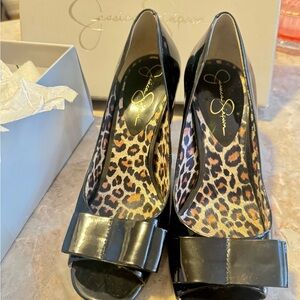 Jessica Simpson Black bow patent open toe heels size 7